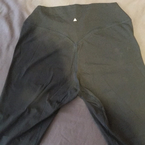 Balance Athletica Outlander OG Mountain Side Crop Top—Pine Pants for free - Picture 7 of 11
